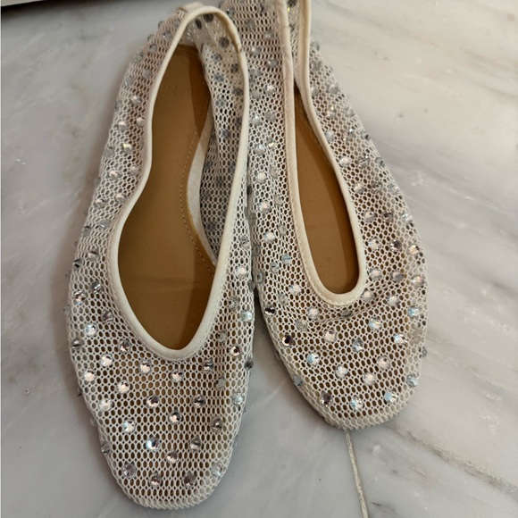 Mango Cream Lace Flats with Rhinestones - Picture 3 of 3